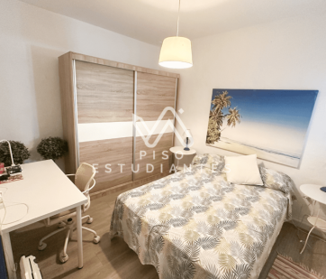 CAD58 – PISO EN CADIZ CENTRO CON 2 HABITACIONES segundo cuatrimestre